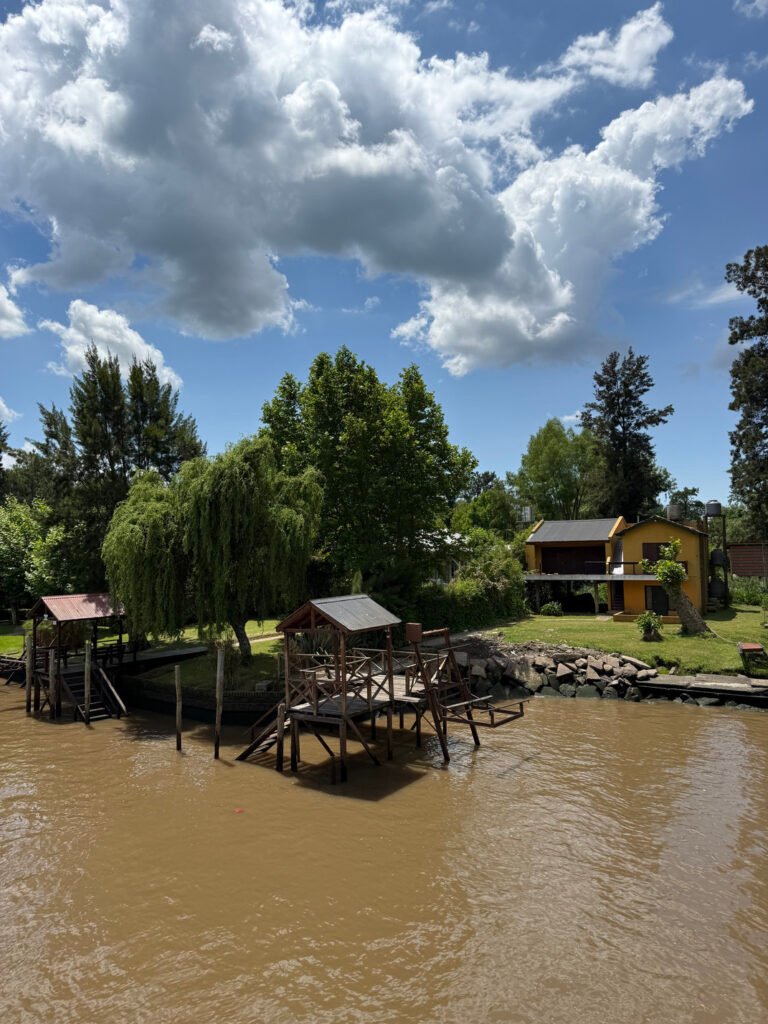 Muelles nauticos en el Delta de Tigre